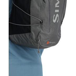 Рюкзак Simms Flyweight Backpack New Smoke (14432-040-00) Рюкзак Simms Flyweight Backpack New Smoke (14432-040-00)