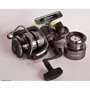 Котушка з бейтраннером Daiwa Regal-Z 4500BRX