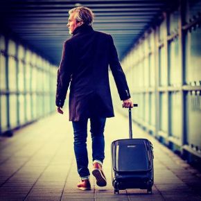 Чемодан Epic Phantom SL Fastback (S) Phantom Black