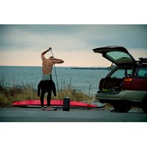 Походный душ NEMO Helio Pressure Shower Black/Sunset Походный душ NEMO Helio Pressure Shower Black/Sunset