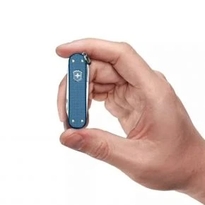 Швейцарський ніж Victorinox Classic SD Alox Limited Edition 2026 58 мм, 5 функцій, синій Glacial Blue (0.6221.L26)