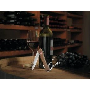 Ніж сомельє Victorinox Wine Master Wood, 6 функцій, 130 мм, горіх (0.9701.63)