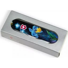 Швейцарський ніж Victorinox Camper 91 мм, 13 функцій, блакитно-жовтий, принт ірис (1.3613.3_R2060pk)