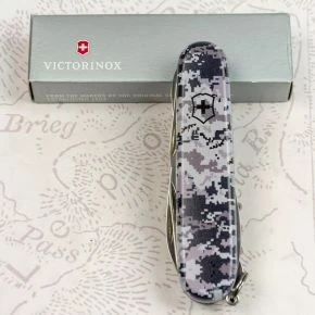 Швейцарський ніж Victorinox Climber 91 мм, 14 функцій, синій камуфляж, принт піксель (1.3703.3_W3942p)