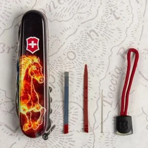 Швейцарський ніж Victorinox Climber 91 мм, 14 функцій, різнокольоровий, принт вогняний кінь (1.3703_Z5210pk) Швейцарський ніж Victorinox Climber 91 мм, 14 функцій, різнокольоровий, принт вогняний кінь (1.3703_Z5210pk)