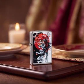 Бензинова запальничка Zippo Tiger Blossom, хром Street (47439)