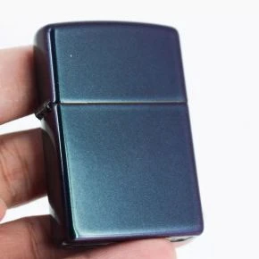 Бензинова запальничка Zippo Iridescent, переливчаста бірюзово-фіолетова (49146)
